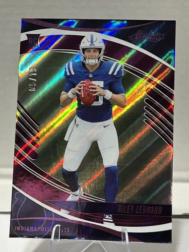 2025 Panini Absolute Riley Leonard Base (RAW)