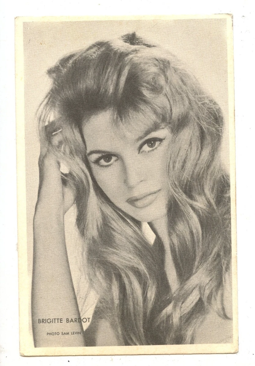Brigitte Bardot People Collectible Non-Topographical Postcards for