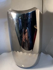 YAMAZAKI Signature Collection 18/10 Stainless Steel Vase With Signature