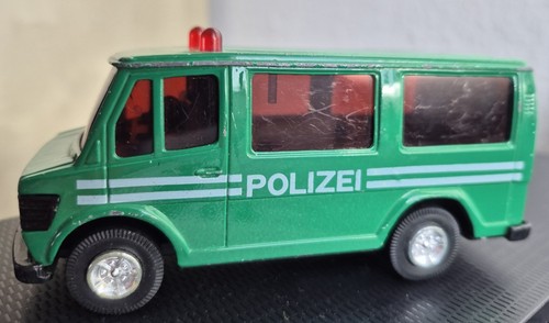 Mercedes-Benz T1 Polizei- Mannschaftswagen 1:85 Mit Rückzugsmotor Gebraucht