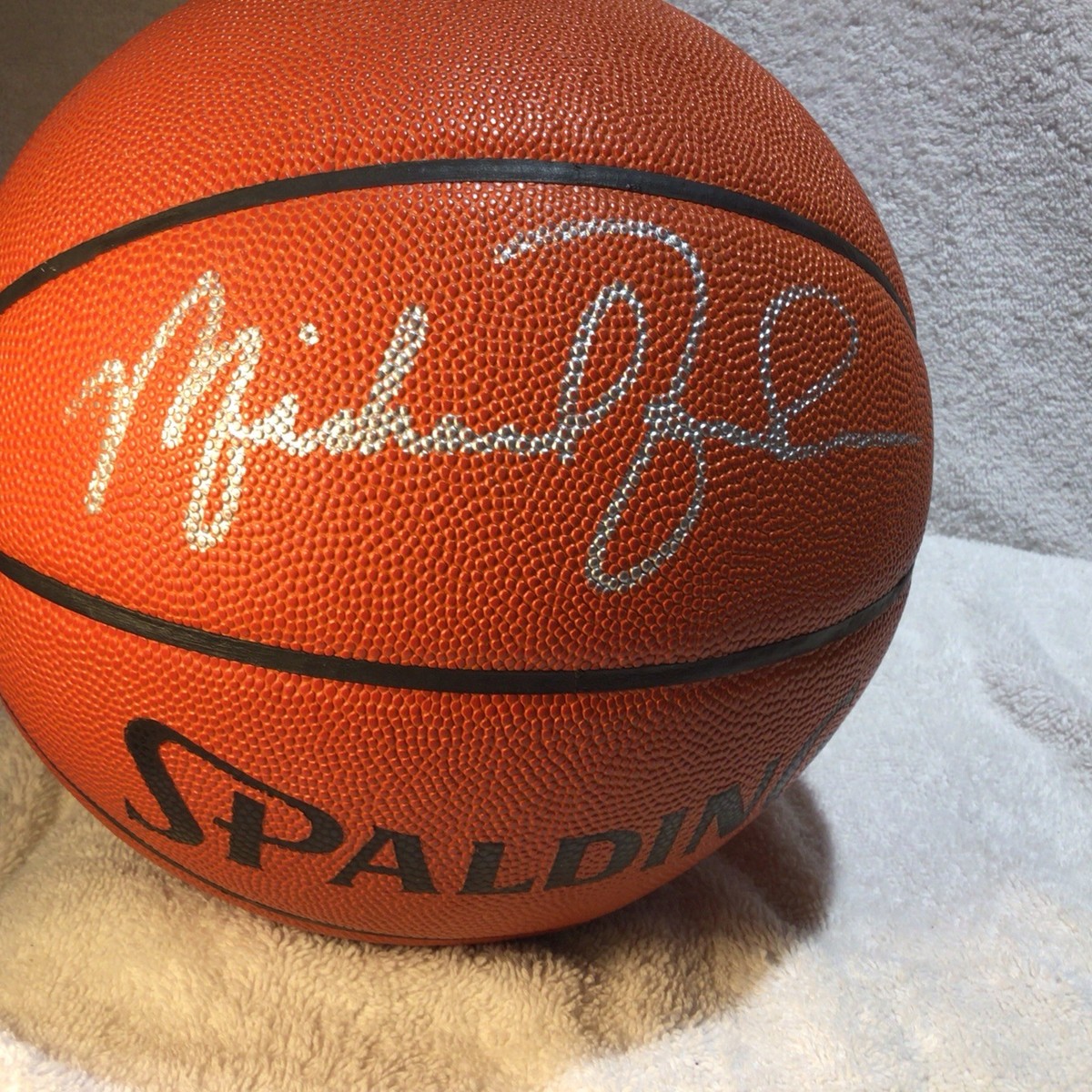 MICHAEL JORDAN GOAT AUTOGRAPHED OFFICIAL GAME BALL SPALDING