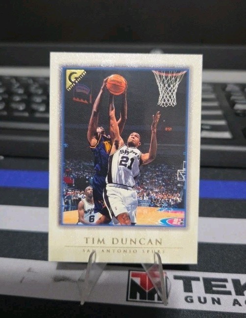 2000 TOPPS GALLERY #100 TIM DUNCAN  San Antonio Spurs 