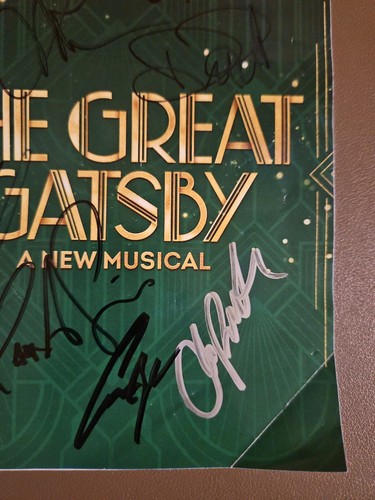 Superbe playbill signée Gatsby - Eva Noblezada, Reeve Carney, Corbin Bleu - 8 signes - Photo 5/16