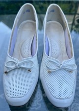VINTAGE 1950's WHITE LEATHER SHOES