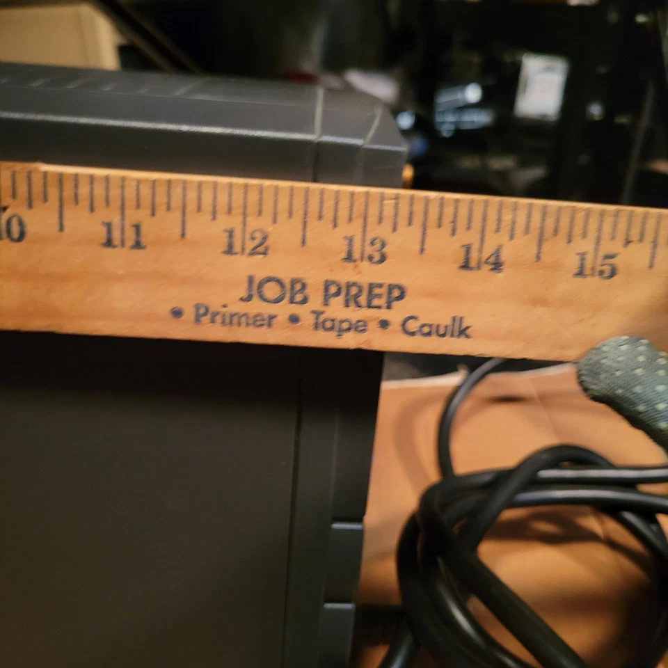 APC Back-UPS XS 1500VA, 120V, LCD Lead-acid Battery Turns On No Other Testing  - Image 4 of 4