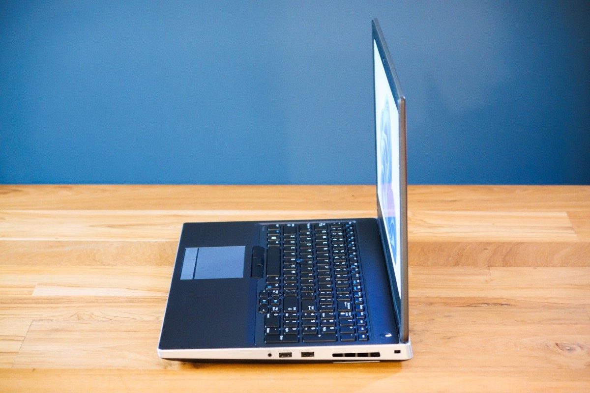 DELL Precision 7540/Xeon E-2276M/メモリ32GB Amazon.com: Dell