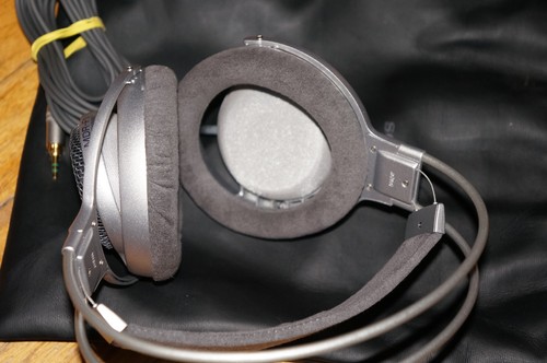 SONY MDR-F1 Open-Air Headphones Silver - Picture 11 of 16