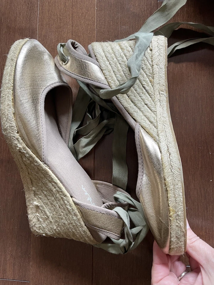 Nuevas alpargatas Boden de tela dorada con cinta al tobillo talla 39/8 Foto 3 de 4