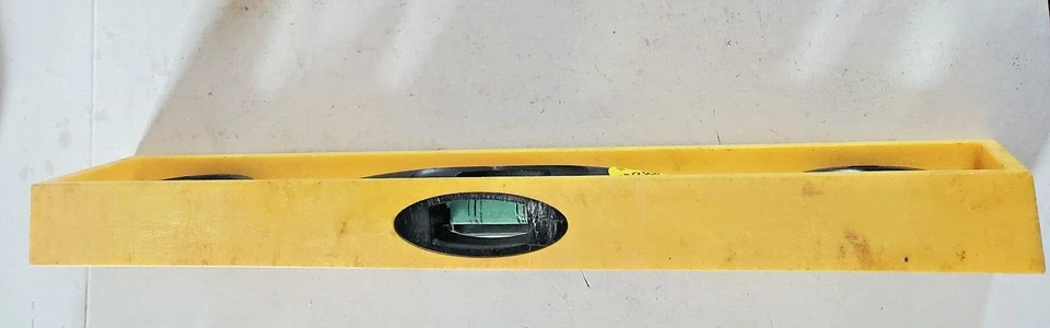 STANLEY ABS 12" LEVEL/YELLOW HT#388 - Image 3 of 4