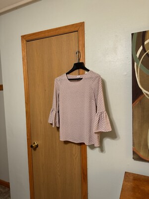 Elle Medium Multi-Color w/Geometric Print & Bell Sleeves Blouse - EUC