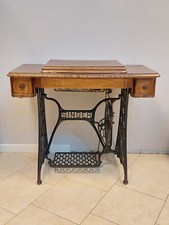 Macchina da cucire singer d'epoca del 1923 in ottimo stato di conservazione