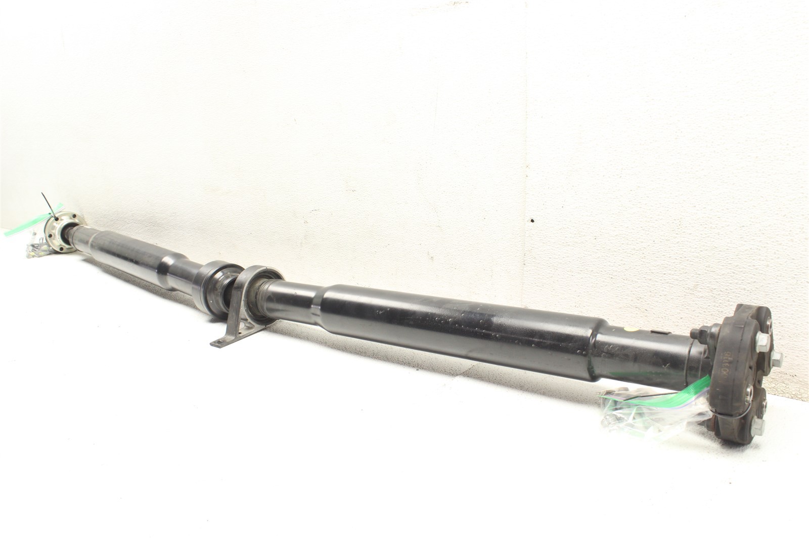 2014-2019 Maserati Ghibli RWD Rear Driveshaft Drive Line 14-19