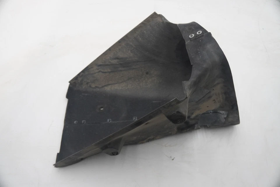 Para-choque dianteiro esquerdo duto de ar guia painel transportador 65870900 Ferrari 360 2004 - Imagem 3 de 4