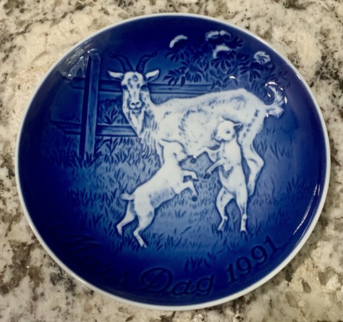 Bing & Grondahl Mother’s Day Plates 1990-1999 - Picture 4 of 12