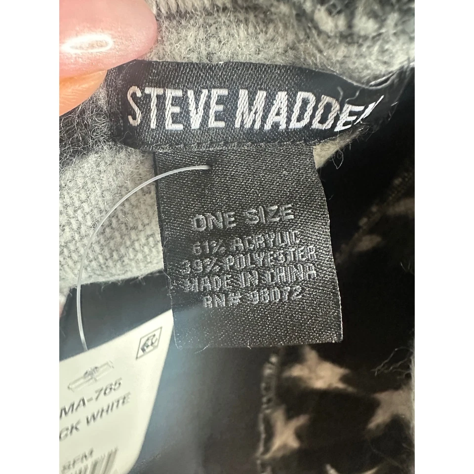 Steve Madden Blanco y Negro Estampado de Estrellas Flecos Bufanda Envolvente Mantón Suave Foto 4 de 4