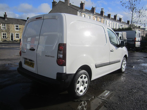 2018 Peugeot Partner 850 1.6 BlueHDi 100 Professional Van [non SS] PANEL VAN Die - Picture 7 of 15