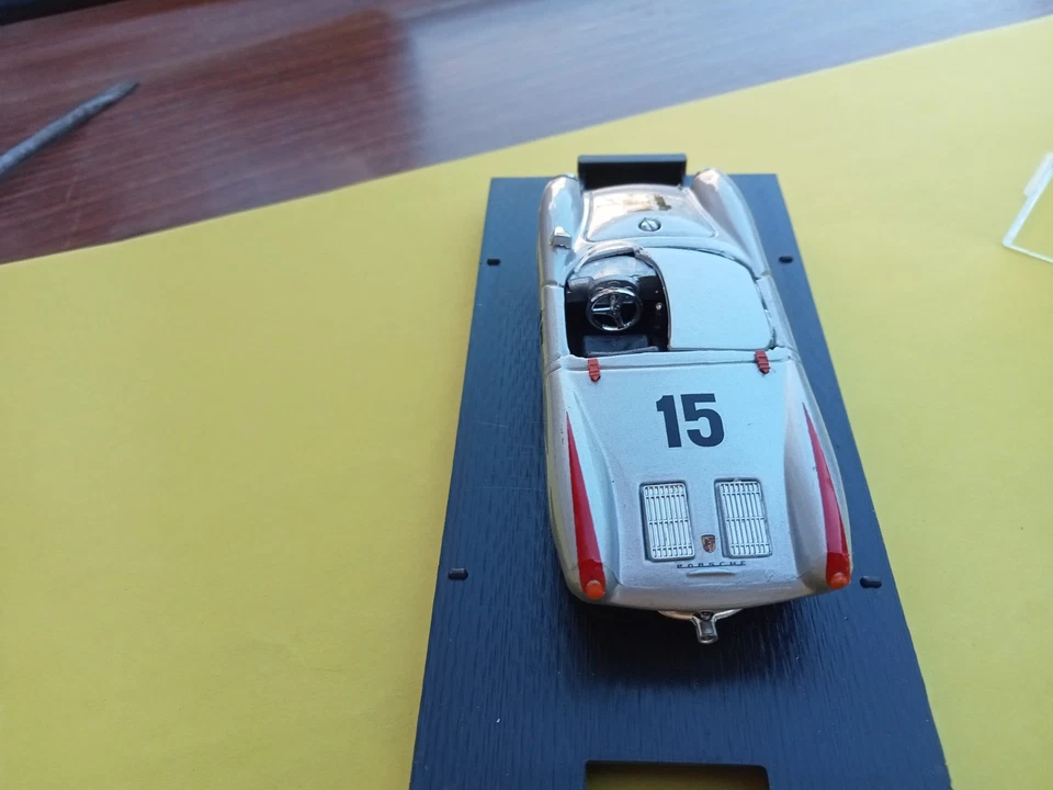 AVUS GP DE BERLIN 1955 PORSCHE 550RS N°15 BRUMM ECH:1/43 COMME NEUVE - Photo 4/4