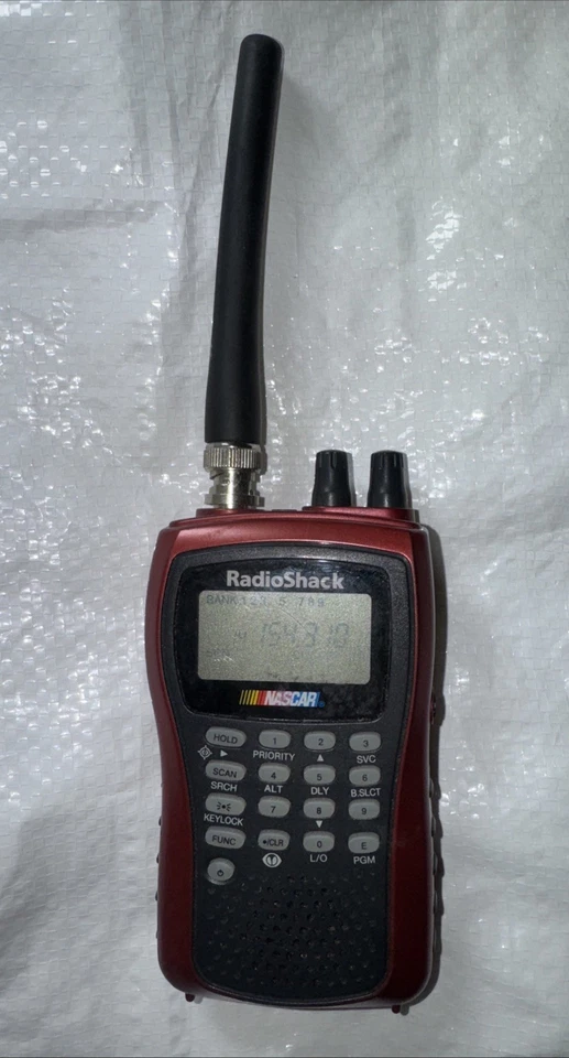 Radio Shack Model 20-516 PRO-84 Scanning Receiver NASCAR 200 Channel - TESTED - Image 2 of 4