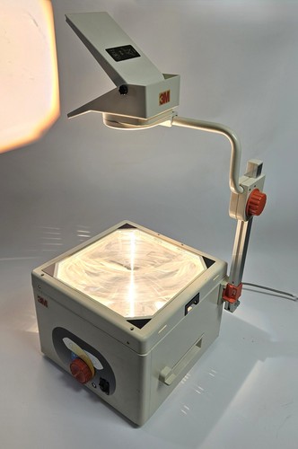3M Desktop Overhead Projector Model 1608 Version 1608AJA