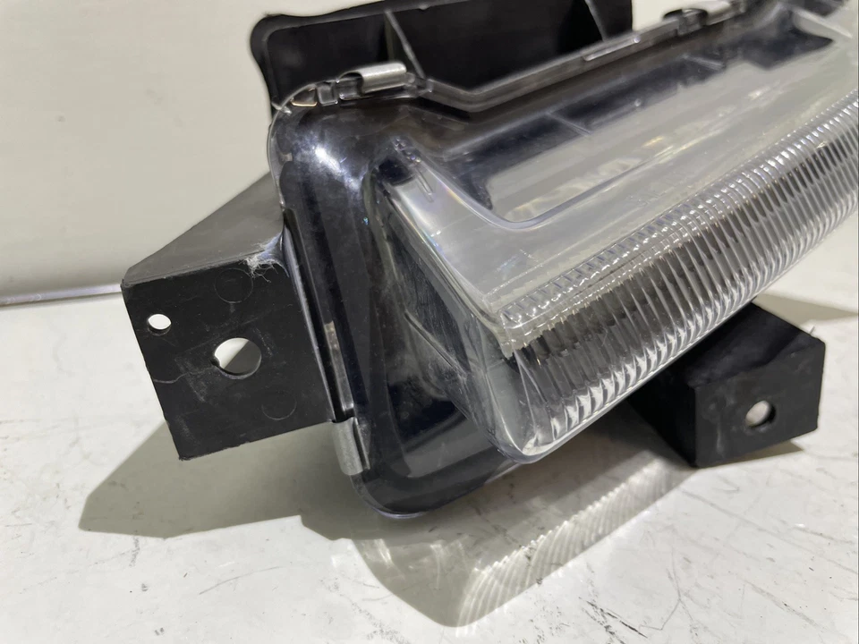 Chevrolet Camaro ZL1 2016-2022 luz antiniebla LED completa conductor izquierda OEM 2167 Foto 3 de 4