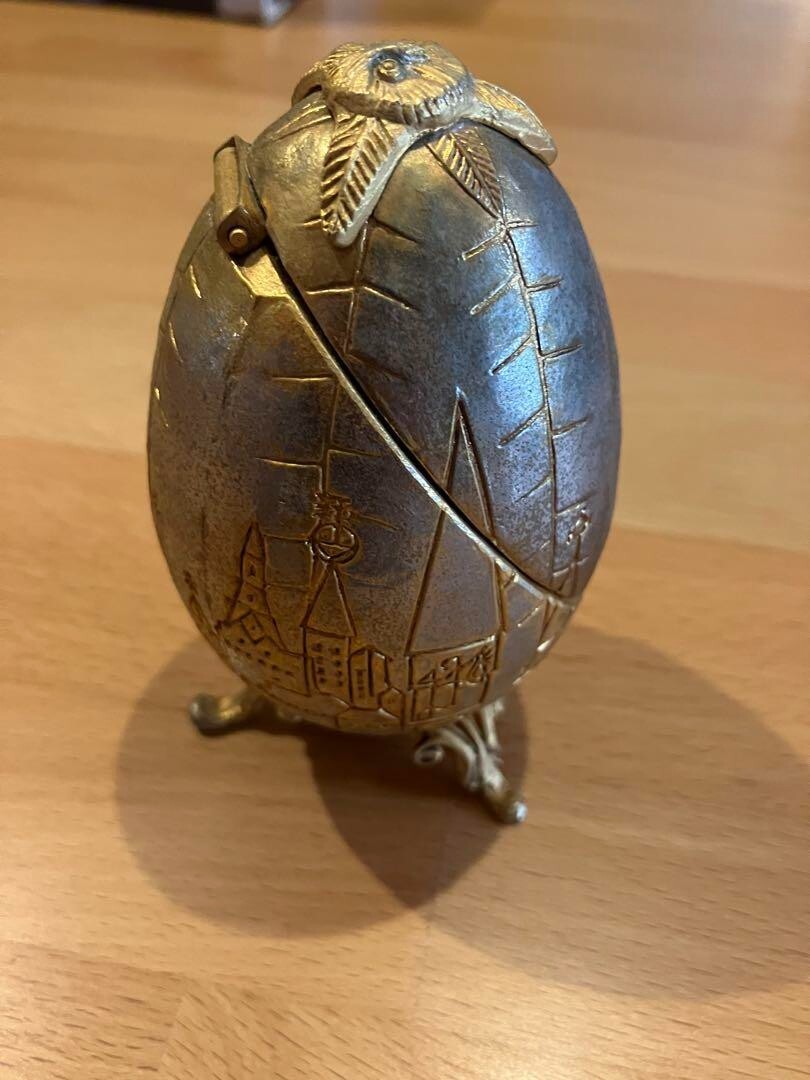 Super valuable! Harry Potter "Golden Egg" Jewelry Case with Music Box