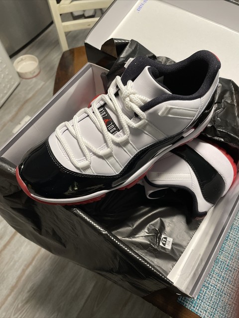 jordan retro 11 low bulls