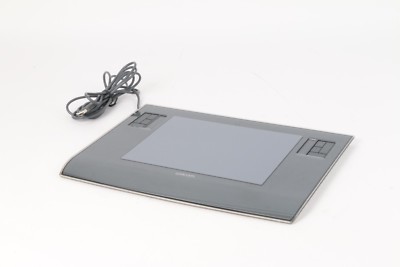 Lot of 12 Wacom PTZ-630 Intuos3 6 X 8-Inch Pen Tablet