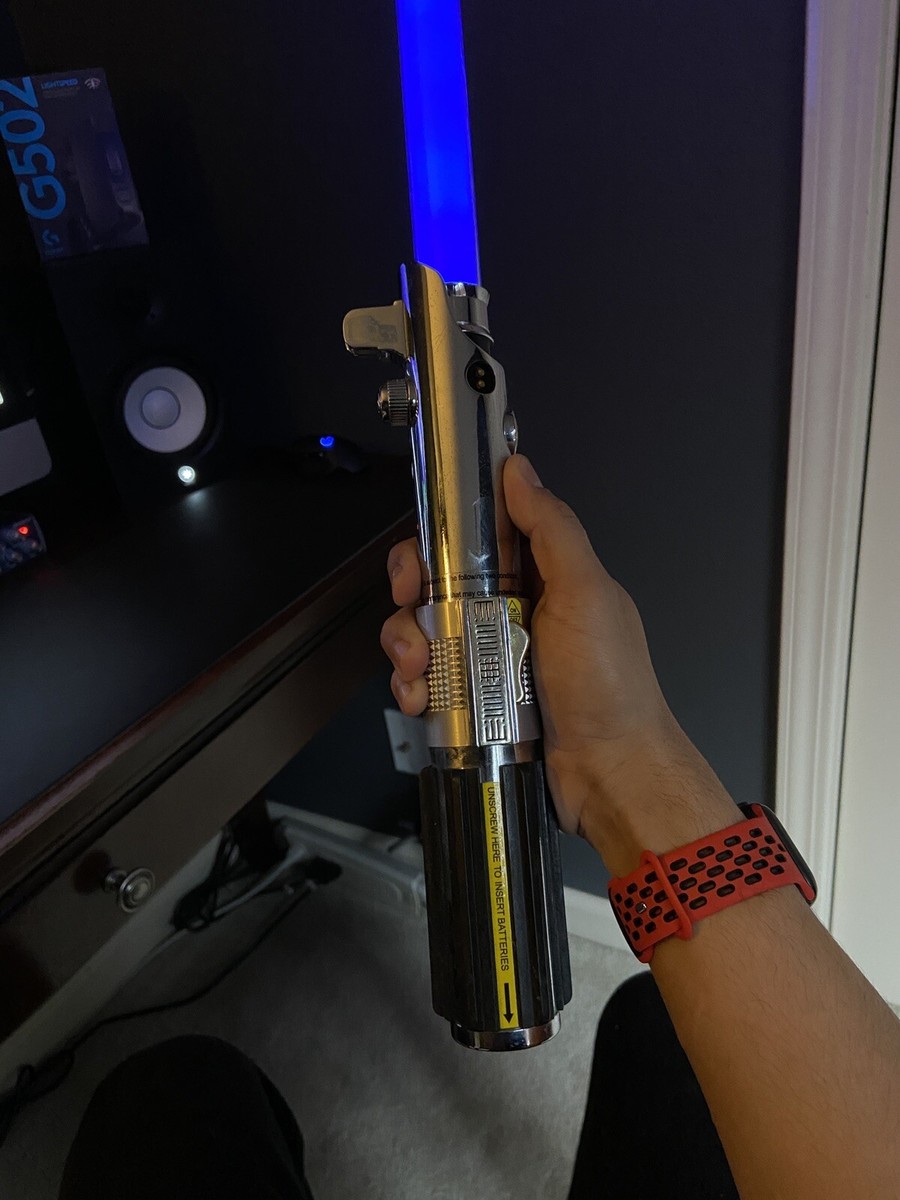 Master Replicas Star Wars Anakin Skywalker Force FX Lightsaber