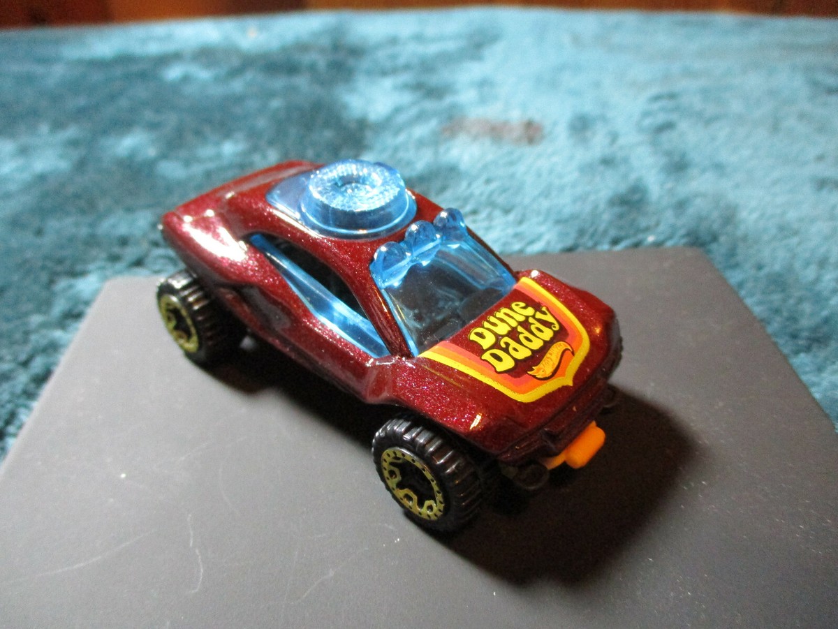 2018 Hot Wheels Dune Daddy Dune Buggy Maroon Die Cast 1/64 Scale
