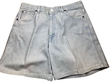 Vintage Chic Womens size 18 Average Blue Denim 100 Cotton Jean Shorts 5 Pocket