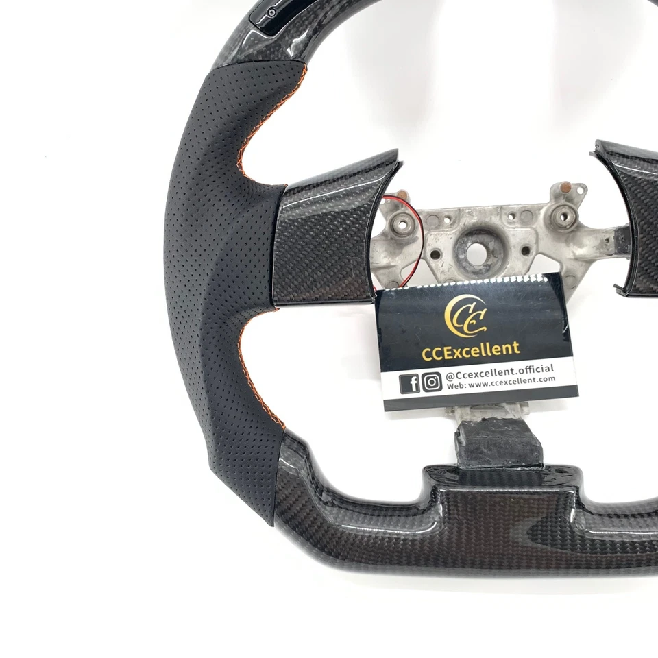 For Nissan 350Z/Z33 2002-2009 real carbon fiber steering wheel - Image 3 of 4