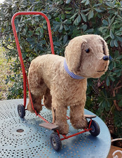 PELUCHE CHIEN A ROULETTES JOUET ANCIEN * Plush Dog on Wheels Vintage Toy IMA LTD