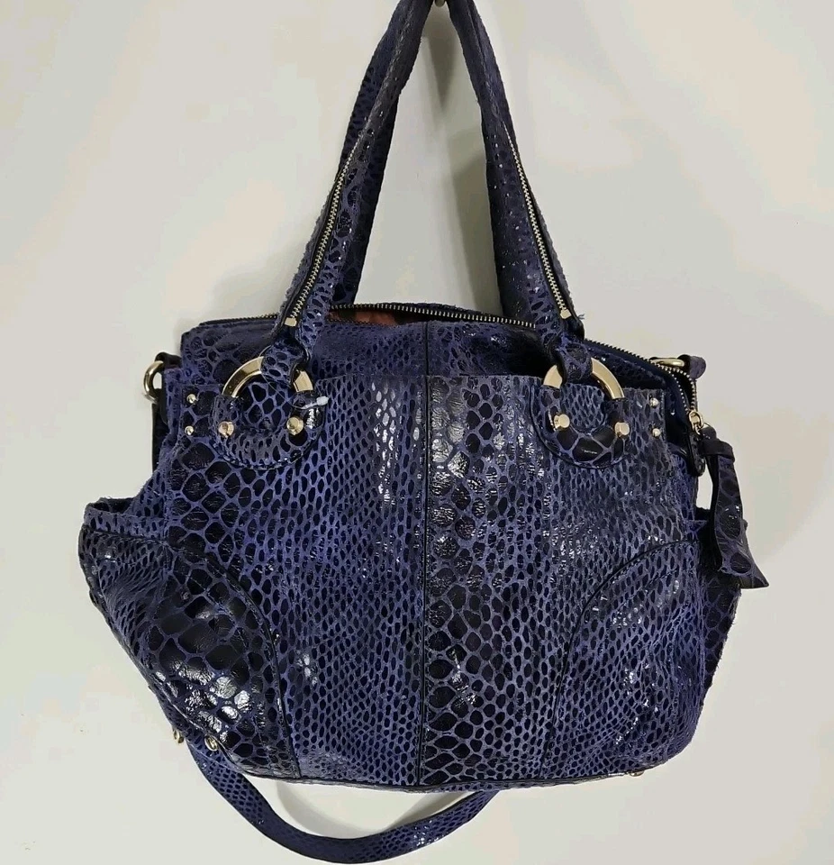 Cartera bandolera/hombro de cuero con patrón animal azul brillante B Makowsky 14x11x3 Foto 3 de 4