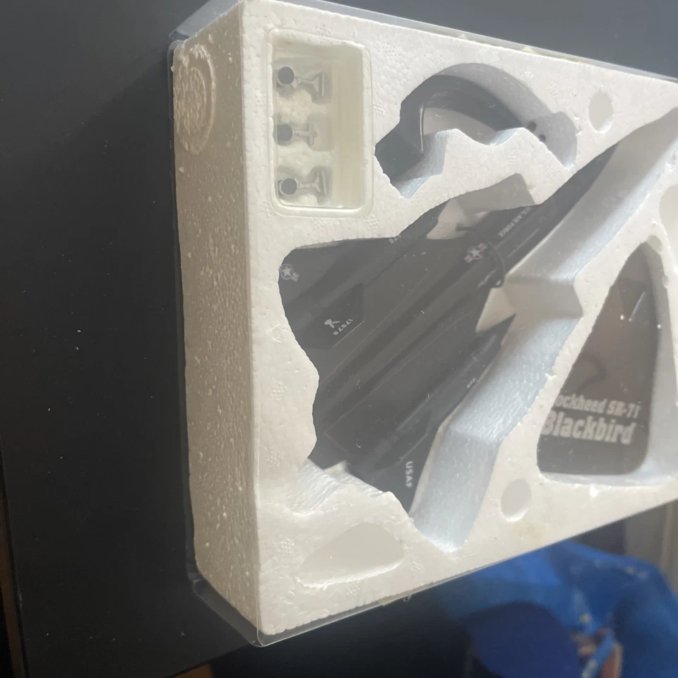 Lockheed SR71 Blackbird Atlas Editions escala 1/144 - USAF 9ª SRW EN CAJA Foto 3 de 4