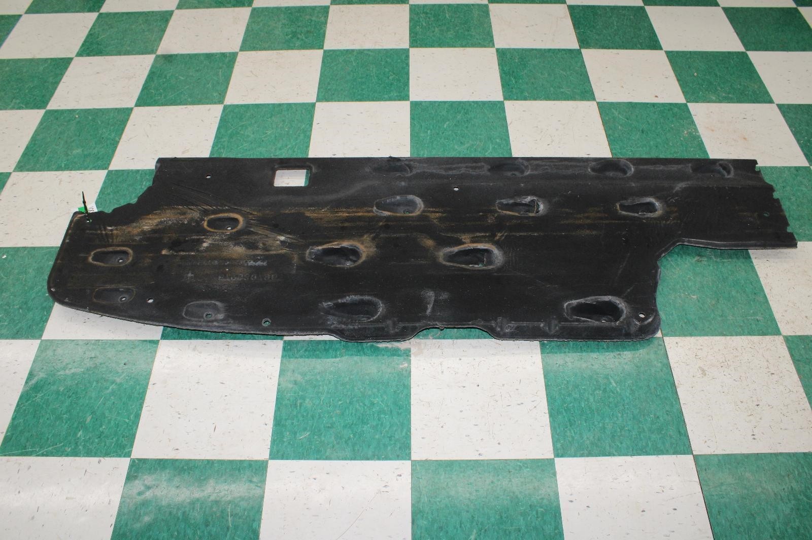 ⚠️DMG⚠️ 14-21 Ghibli Black Passenger Side Right RH Under Body Splash Guard OEM