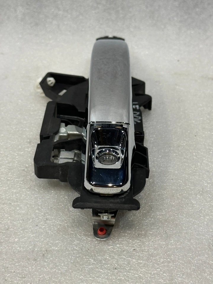 GMC CANYON CHEVY COLORADO 2015-20 lado izquierdo conductor exterior manija de puerta OEM Foto 3 de 4