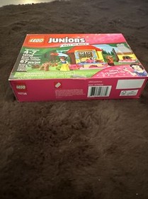 LEGO Juniors 10738 Snow White's Forest Cottage- New in Box