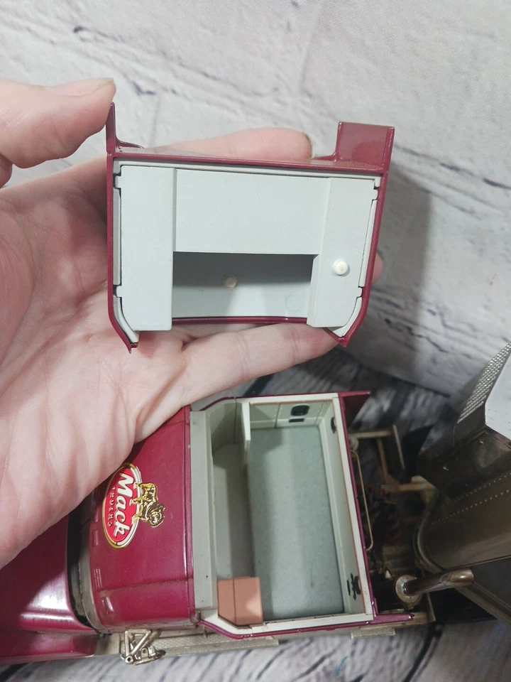 Camión Franklin Mint Ultimate Mack Big Rig y remolque refrigerado certificado de autenticidad 1:32 Foto 3 de 4