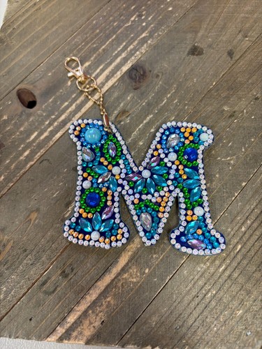 Diamond ART Letters of the Alphabet Key chain or Ornaments - Picture 13 of 38