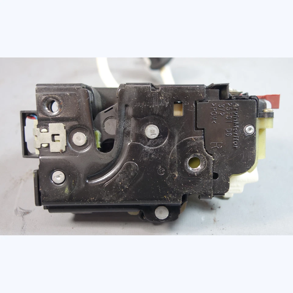 05-12 Actuador de cerradura de puerta derecha para pasajeros Porsche 997 911 987 Cayman Boxster OEM Foto 2 de 4