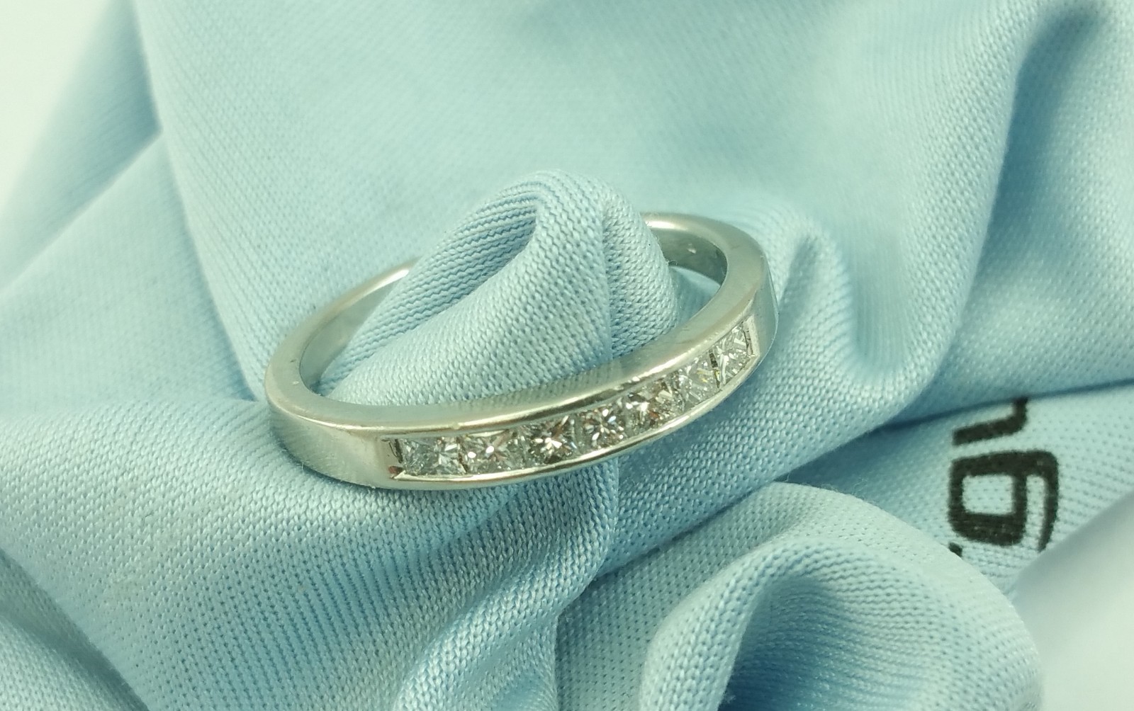 Unique Solid Platinum Princess Cut Invisible Sett… - image 10