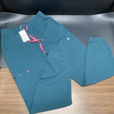 Figs Relaxed Cargo Jogger Scrubs Women’s Size Small Technical Collection NWT. T2