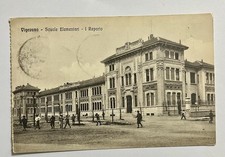 Cartolina 1913 Vigevano Scuole Elementari 1^ Reparto Animata Bambini. Viaggiata.