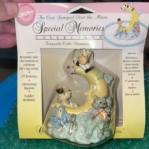 1998 Wilton Cow Jumped Over the Moon Special Memories Keepsake Cake Decoration
