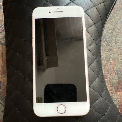 Apple iPhone 7 128GB Roségold ohne Simlock iOS 15.8 , Akku 85%