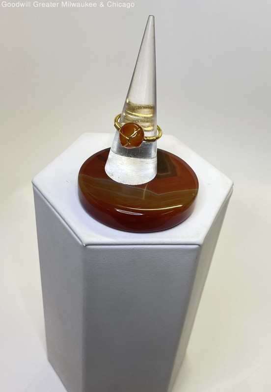 Gold Tone Wired Style Amber Ring & Natural Agate Stone 80.4g