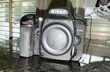 Nikon D7500 Digital SLR Camera Body **UNTESTE...
