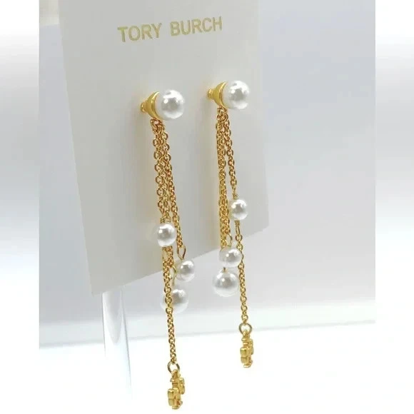 Pendientes colgantes Tory Burch Kira chapados en oro de 18 quilates y perlas de imitación Foto 3 de 4