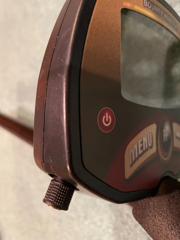 Detector de metales Bounty Hunter PROQD; bolsa de transporte, adaptador de auriculares, paleta, + 9V Foto 4 de 4