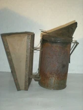Vtg Large Beekeeper Smoker Bee Hive Keeping Primitive Tool Bellows Fogger